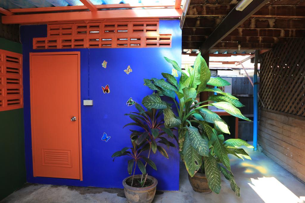 Siriwan Hostel Csiangmaj Kültér fotó
