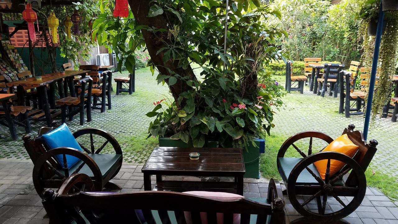Siriwan Hostel Csiangmaj Kültér fotó