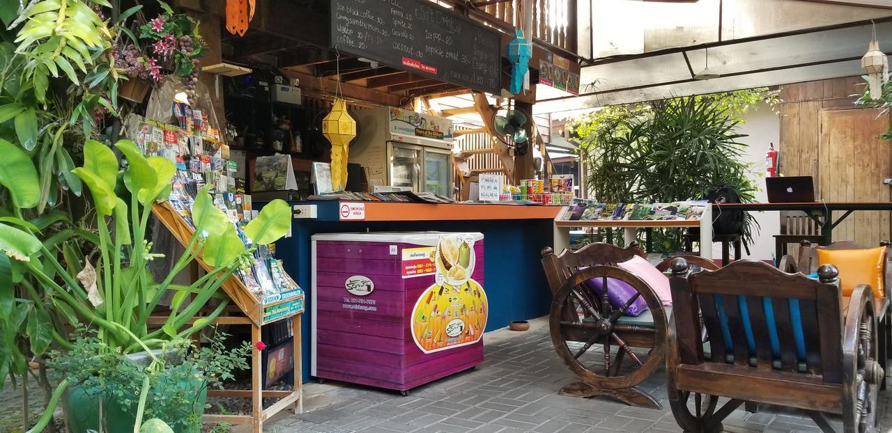 Siriwan Hostel Csiangmaj Kültér fotó